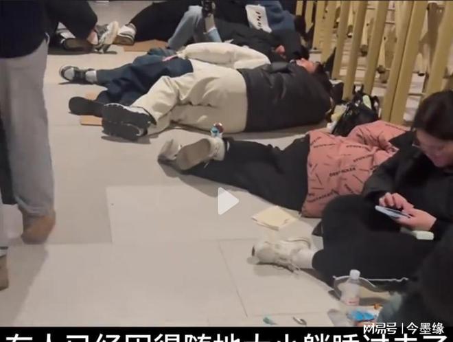 特殊服务”曝光戳穿当下社会的新型问题冰球突破游戏太过吃惊！海底捞又一“(图4)